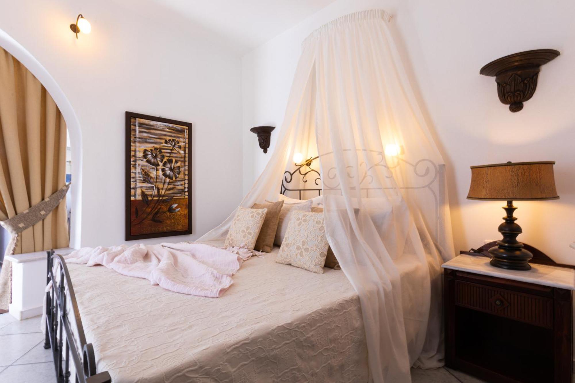 Sunrock Suites Stelida  Esterno foto